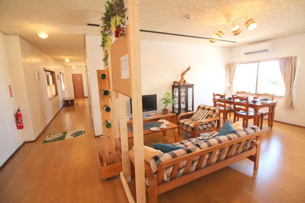 Beach Side Hotel Yamoriyanonikai Nago Luaran gambar